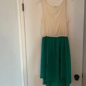 Adorable knee length summer dress